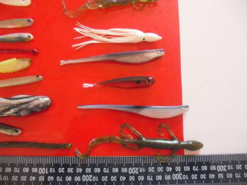 25 PACKETS OF SOFT LURES. FOR BASS AND DROP SHOT FISHING.